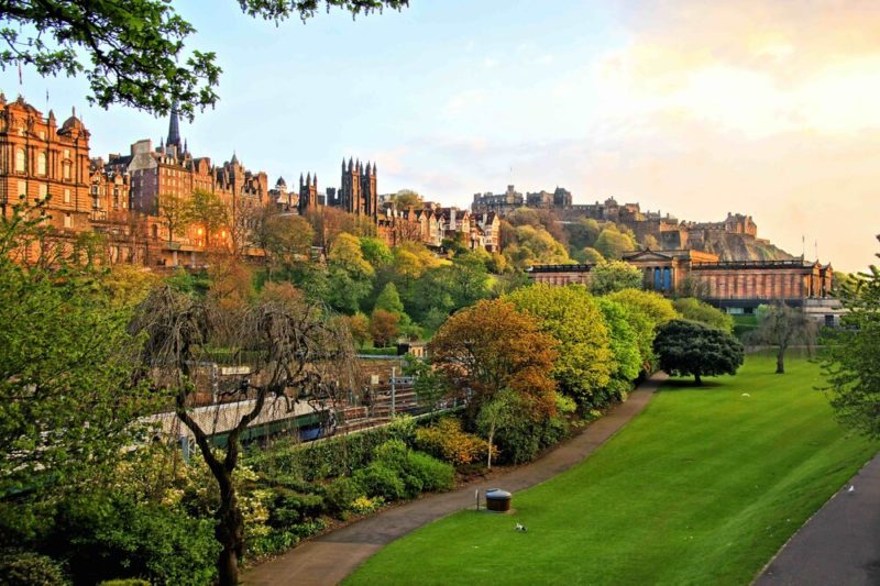 15 Best Things To Do In Edinburgh, Scotland | Pocket Wanderings