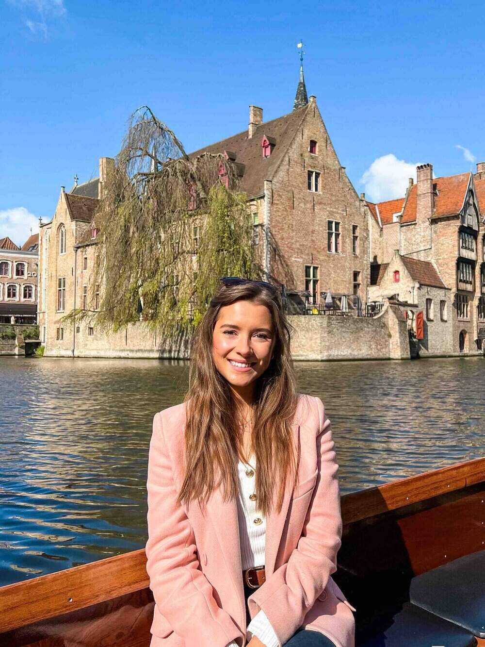 tourist guide to bruges