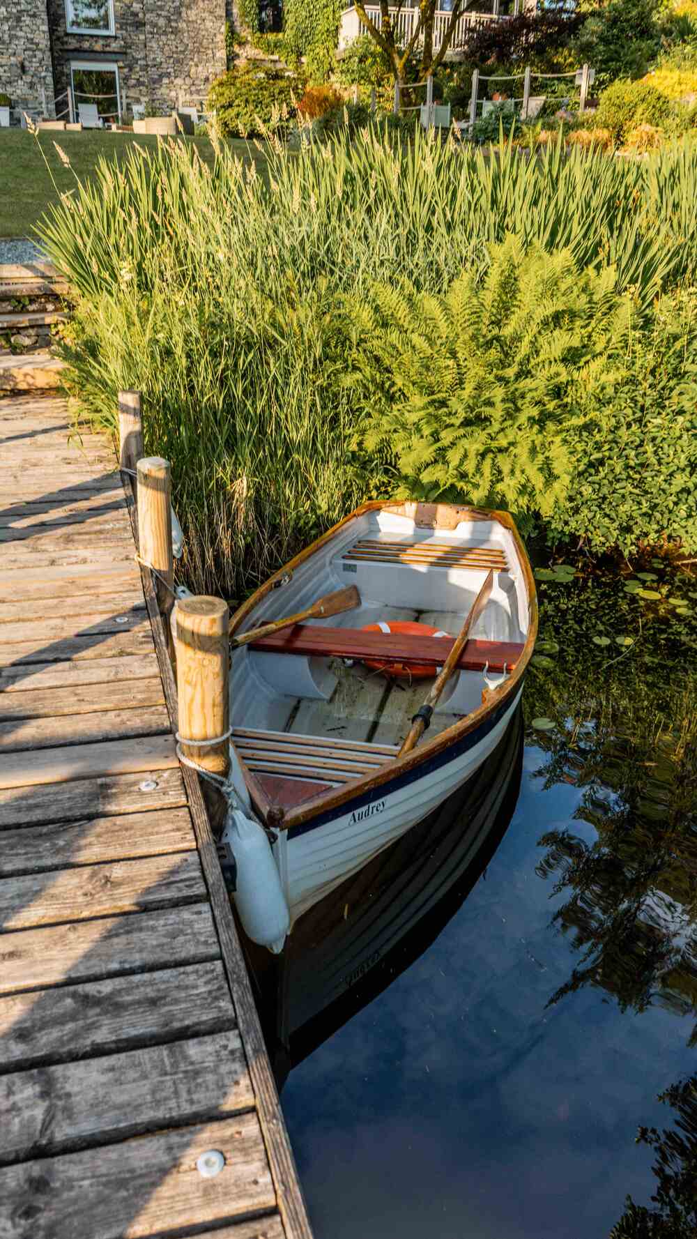 Gilpin Lakehouse Rowing Boat
